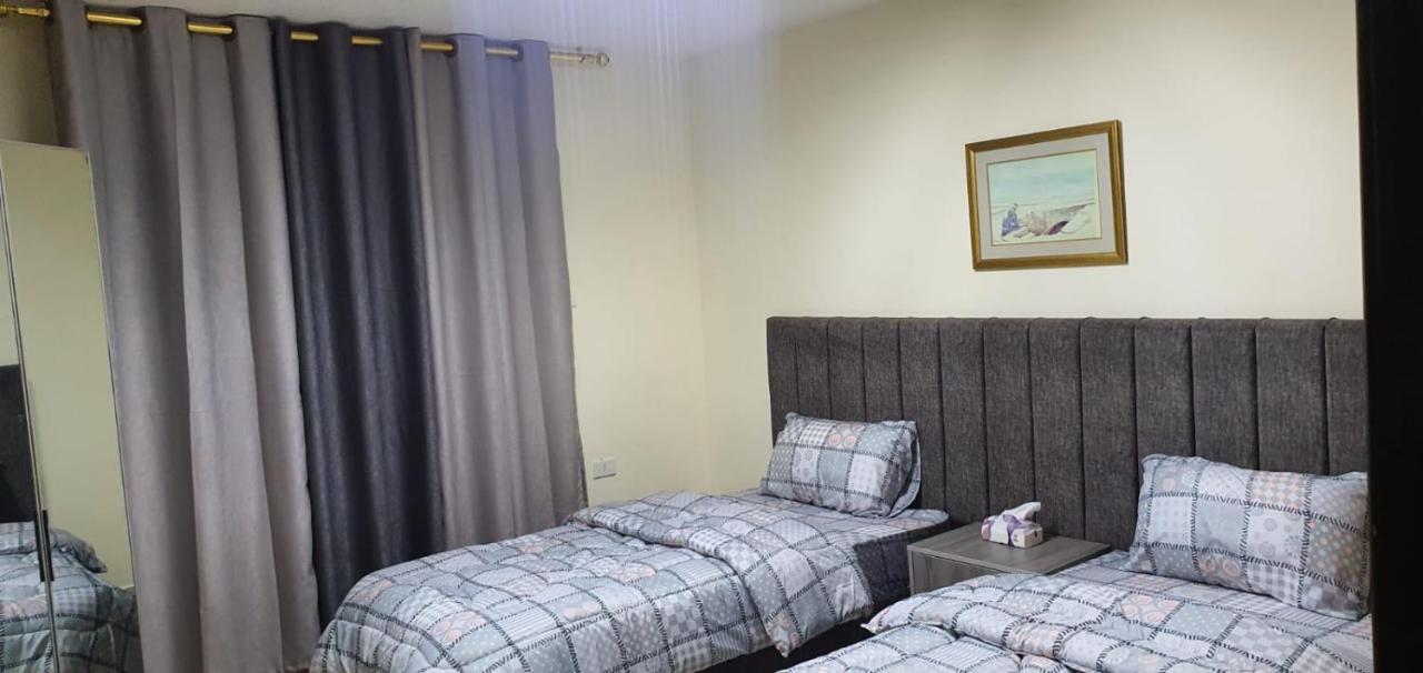 Noor Apartment วาดี มูซา ภายนอก รูปภาพ